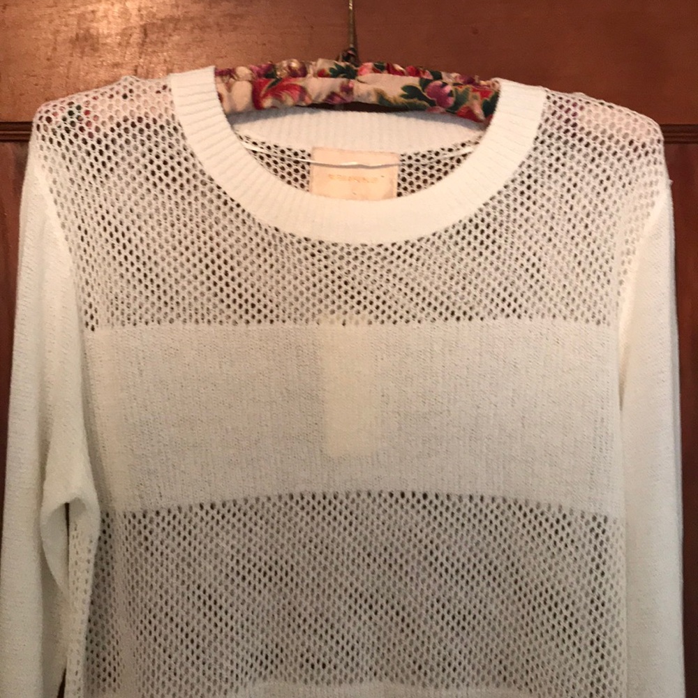 Skies Are Blue sweater S